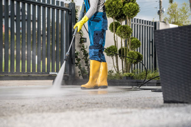 Why Choose Our Certified Pressure Washing Experts for Your Project Needs in Holley, FL?